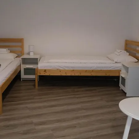 Jokai 19 Vendeghaz Lejlighed