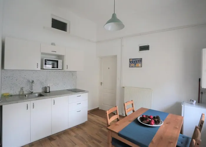 Jokai 19 Vendeghaz Apartment